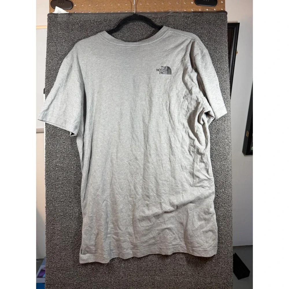 The North Face Graphic T-Shirt Mens L Grey Mountain Print Short Sleeve Crew Neck